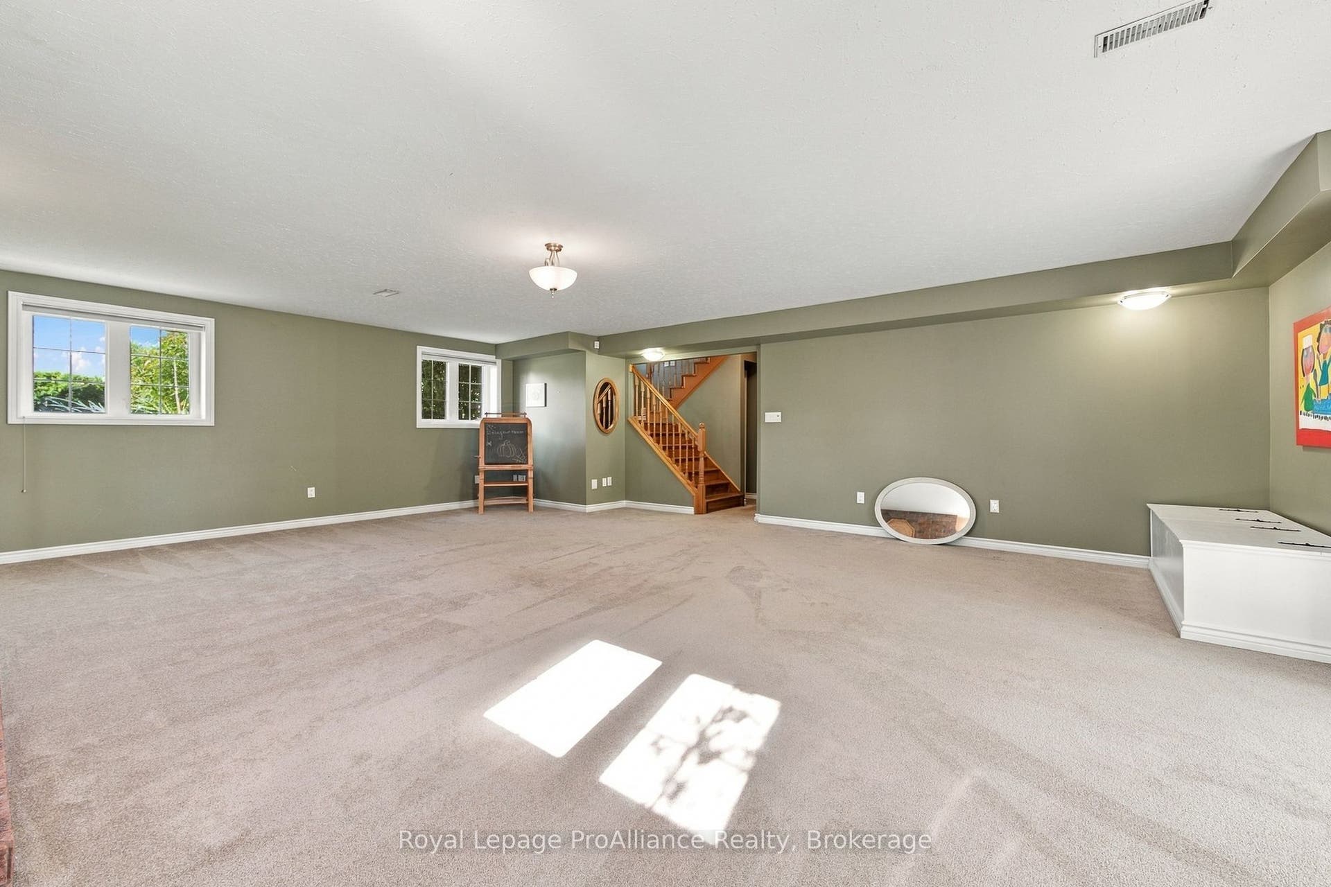 176 Ashley Street, Belleville, Hastings ON K0K 2B0