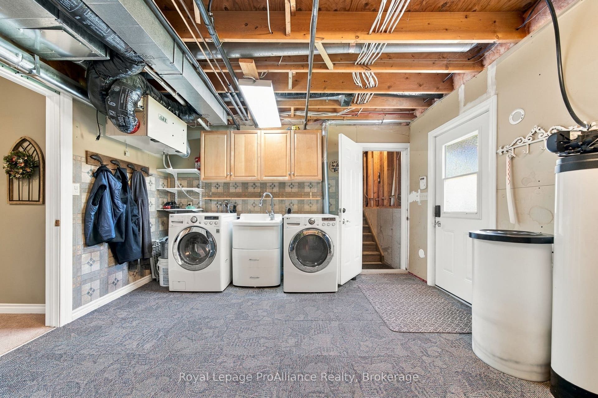 176 Ashley Street, Belleville, Hastings ON K0K 2B0