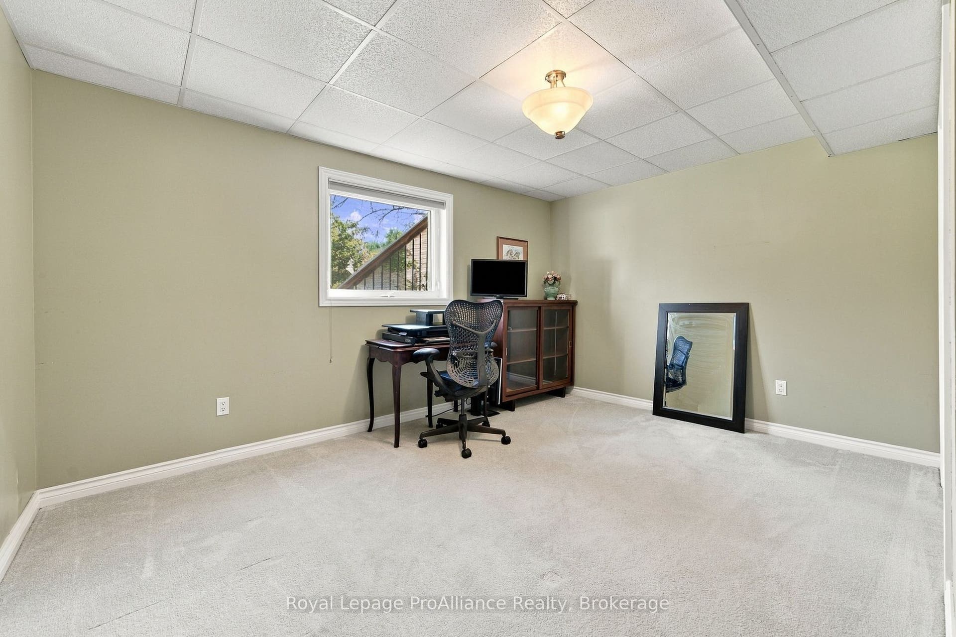 176 Ashley Street, Belleville, Hastings ON K0K 2B0