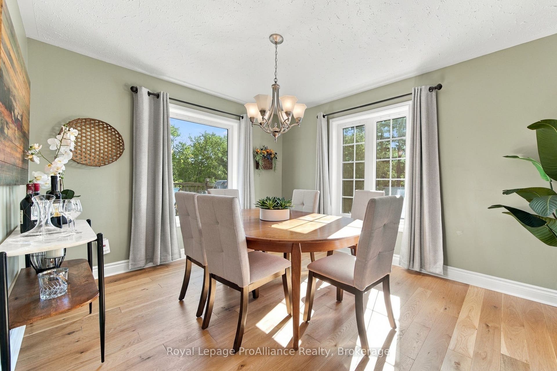 176 Ashley Street, Belleville, Hastings ON K0K 2B0