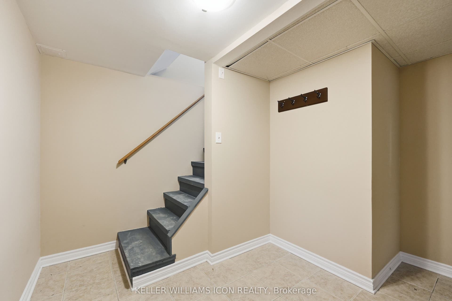 103 Harris Place, Meadowlands - Crestview And Area, Ottawa ON K2G 2P7
