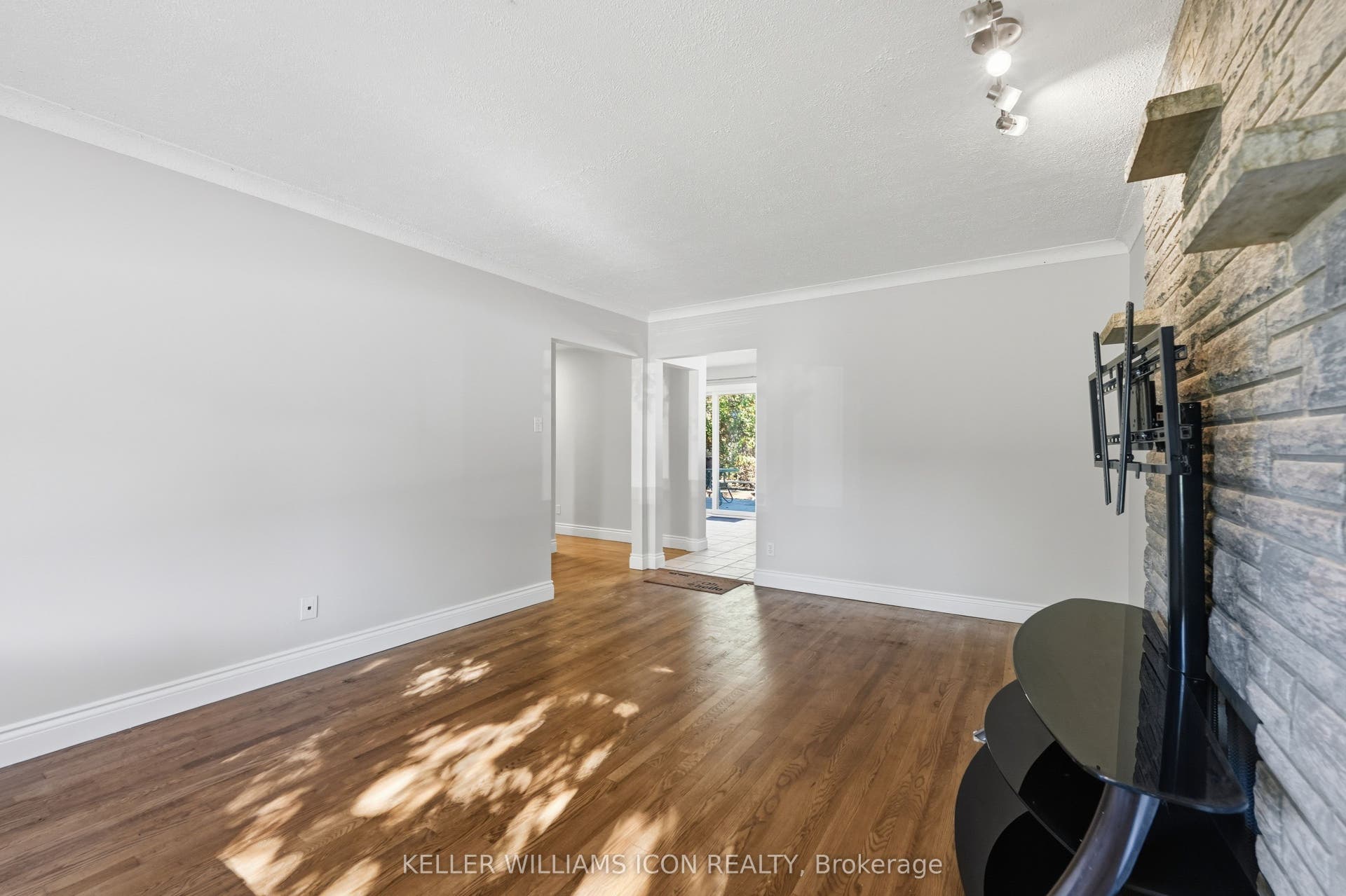 103 Harris Place, Meadowlands - Crestview And Area, Ottawa ON K2G 2P7