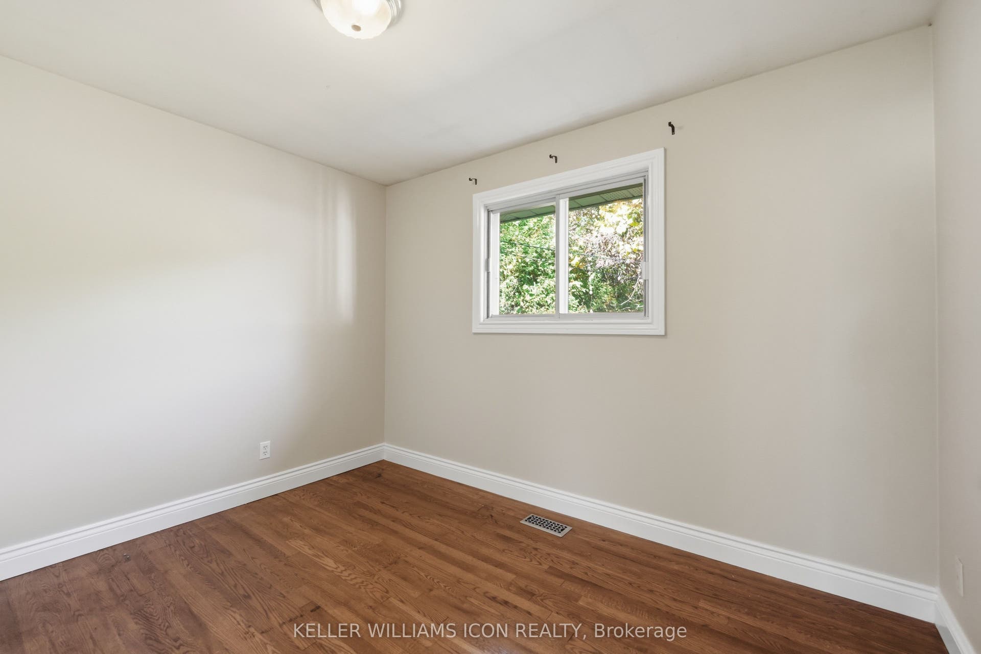 103 Harris Place, Meadowlands - Crestview And Area, Ottawa ON K2G 2P7