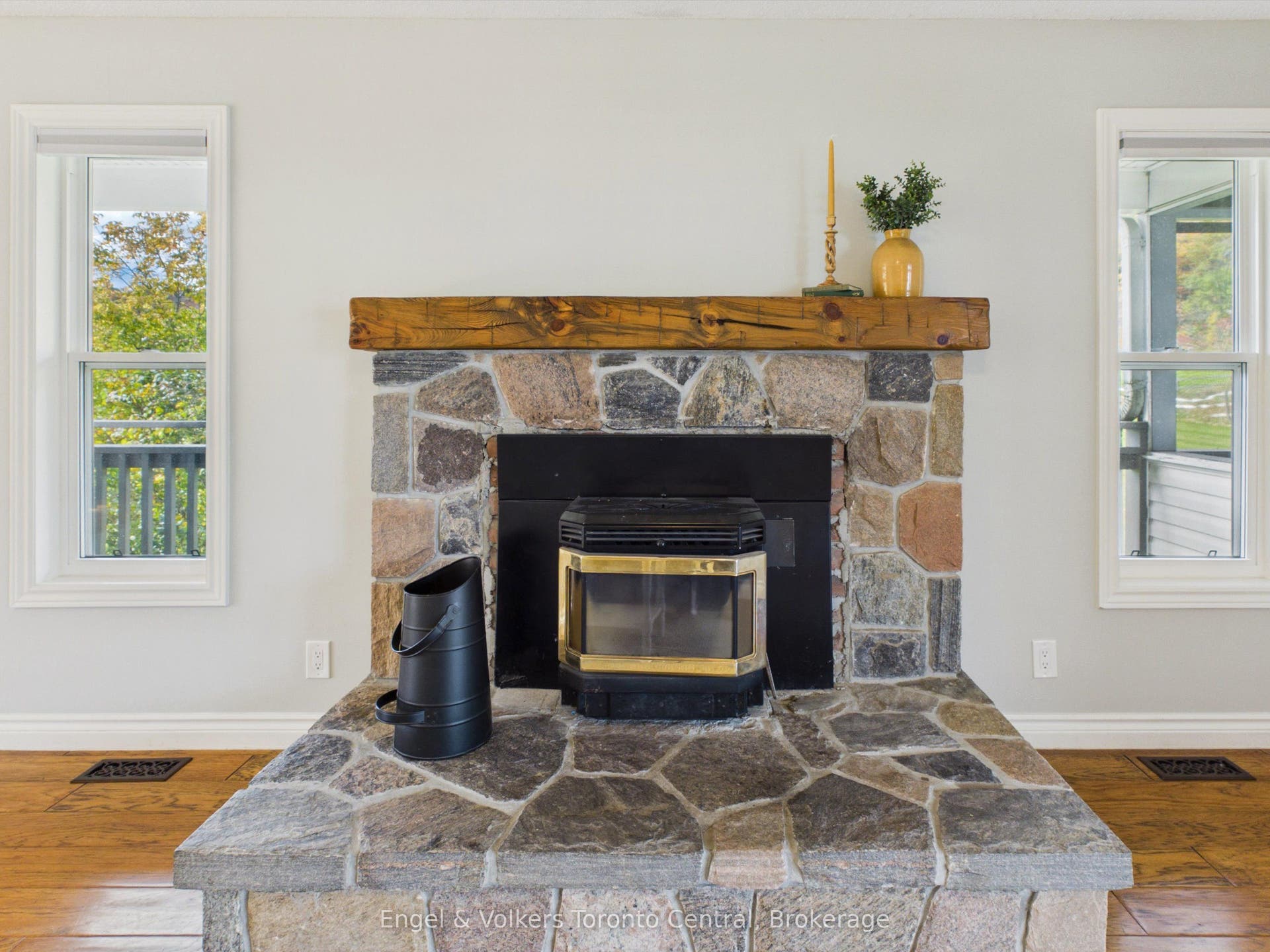 Wood pellet stove for cozy Muskoka winters