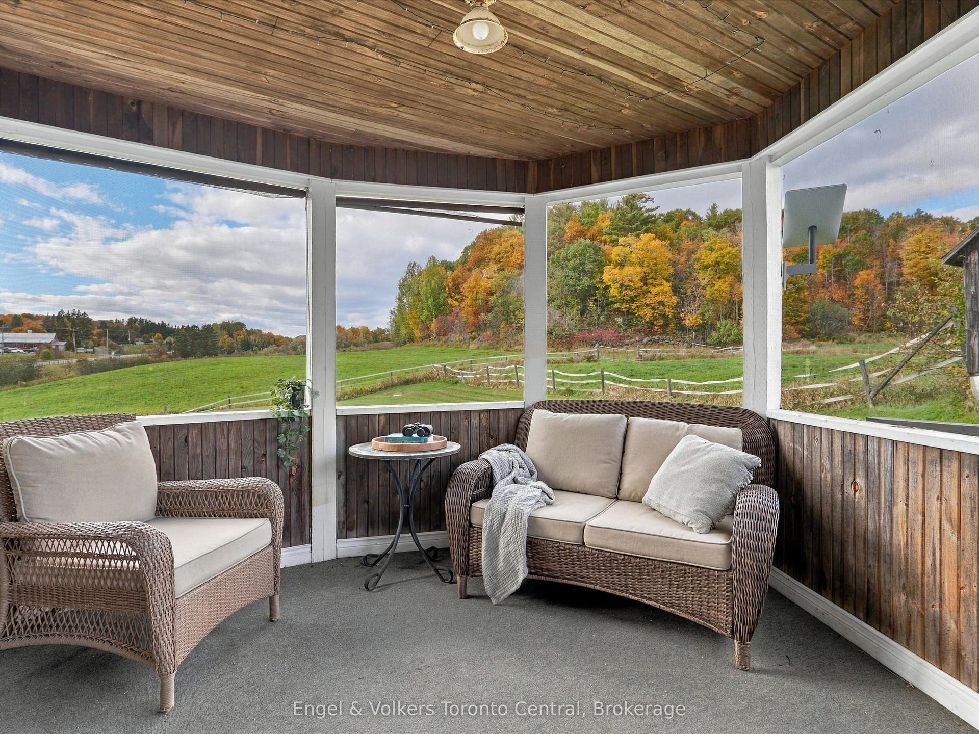 Breathtaking Muskoka room