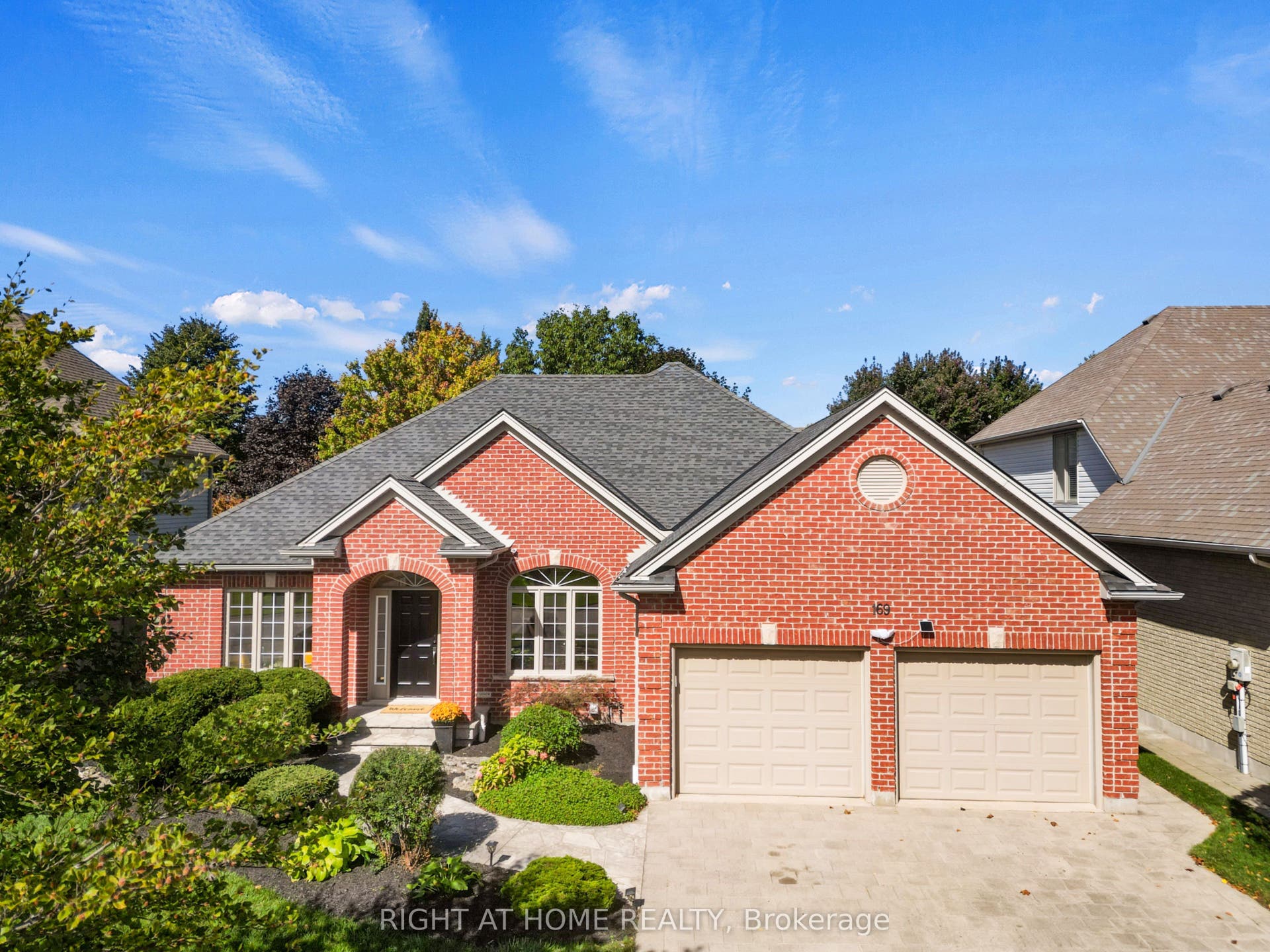 169 West Rivertrace Walk, London North, Middlesex ON N6G 5J9