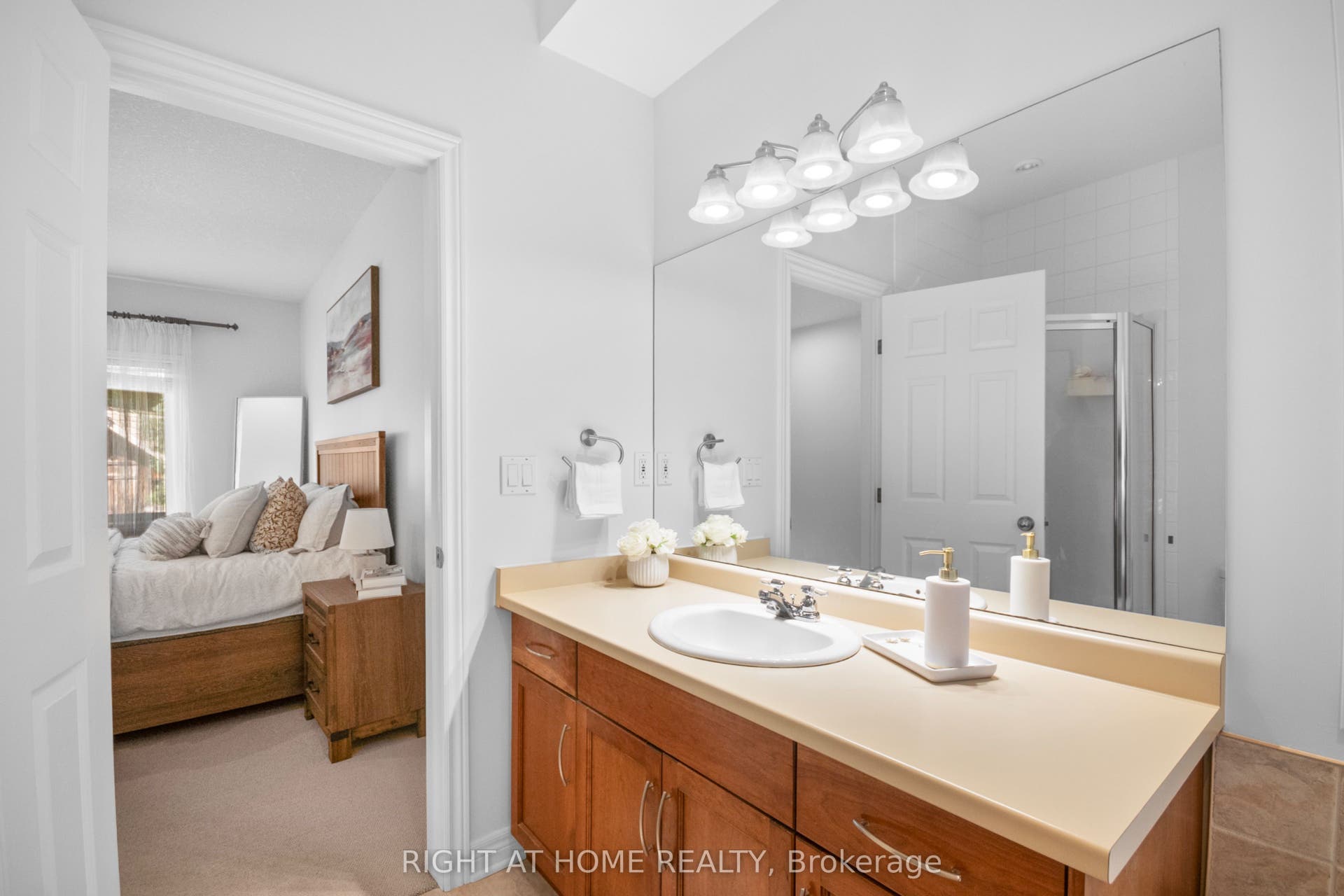 169 West Rivertrace Walk, London North, Middlesex ON N6G 5J9