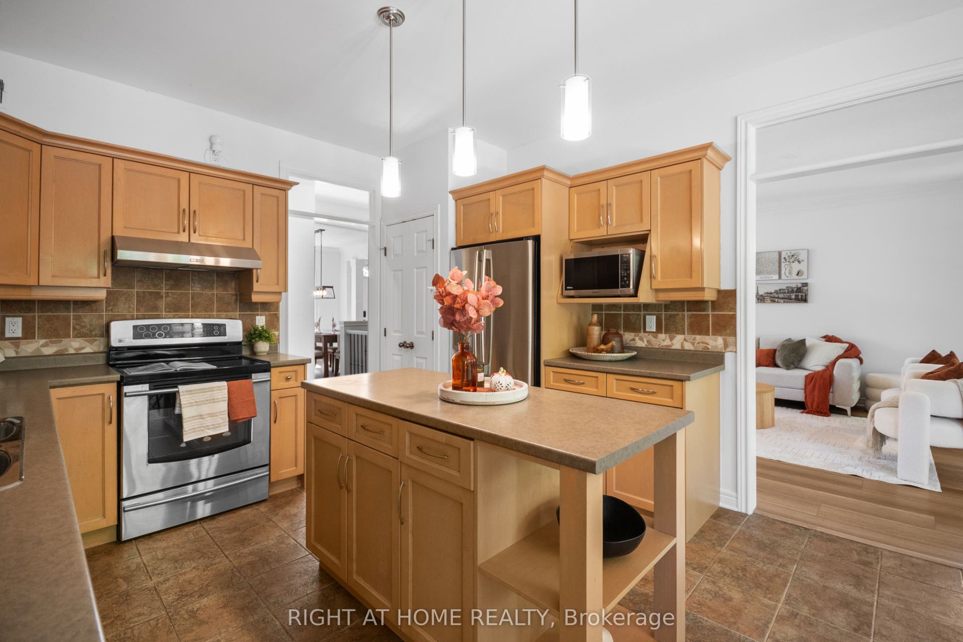 169 West Rivertrace Walk, London North, Middlesex ON N6G 5J9