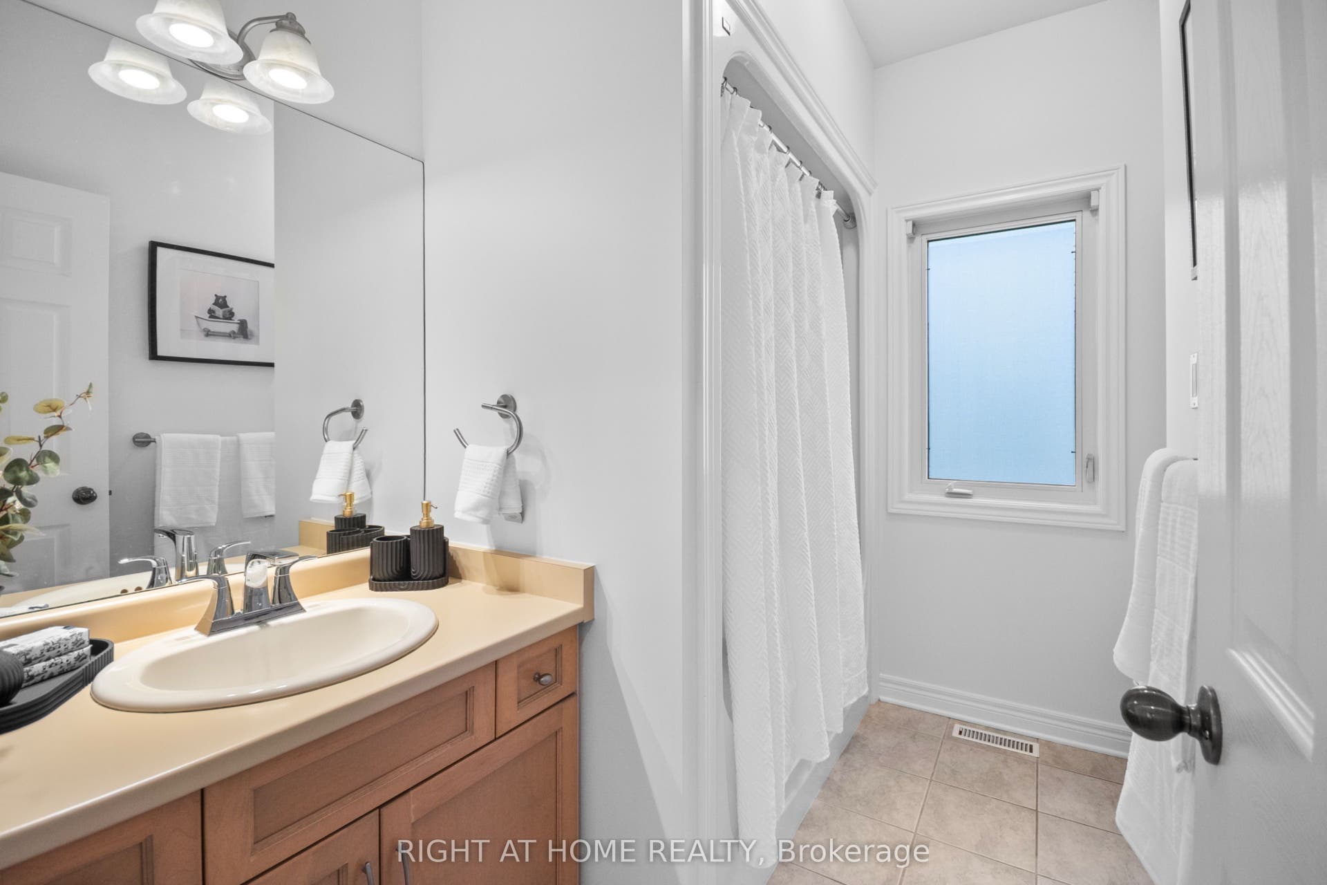 169 West Rivertrace Walk, London North, Middlesex ON N6G 5J9