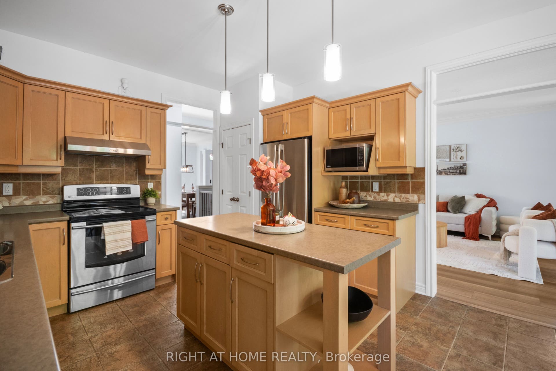 169 West Rivertrace Walk, London North, Middlesex ON N6G 5J9