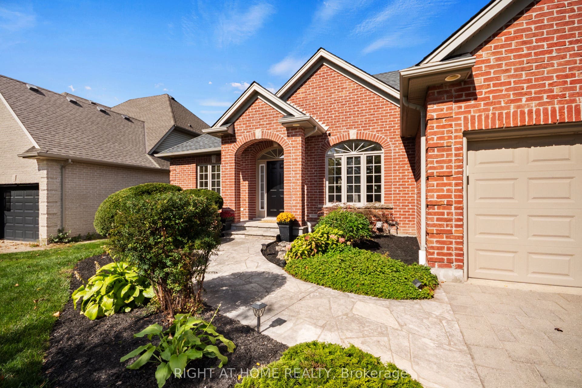 169 West Rivertrace Walk, London North, Middlesex ON N6G 5J9