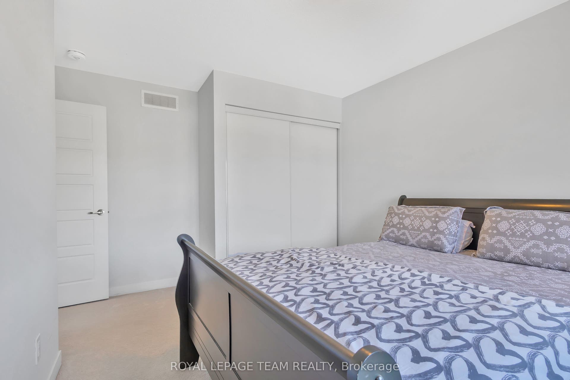 2501 Watercolours Way, Barrhaven, Ottawa ON K2J 7B1 2501 Watercolours Way, Barrhaven, Ottawa ON K2J 7B1