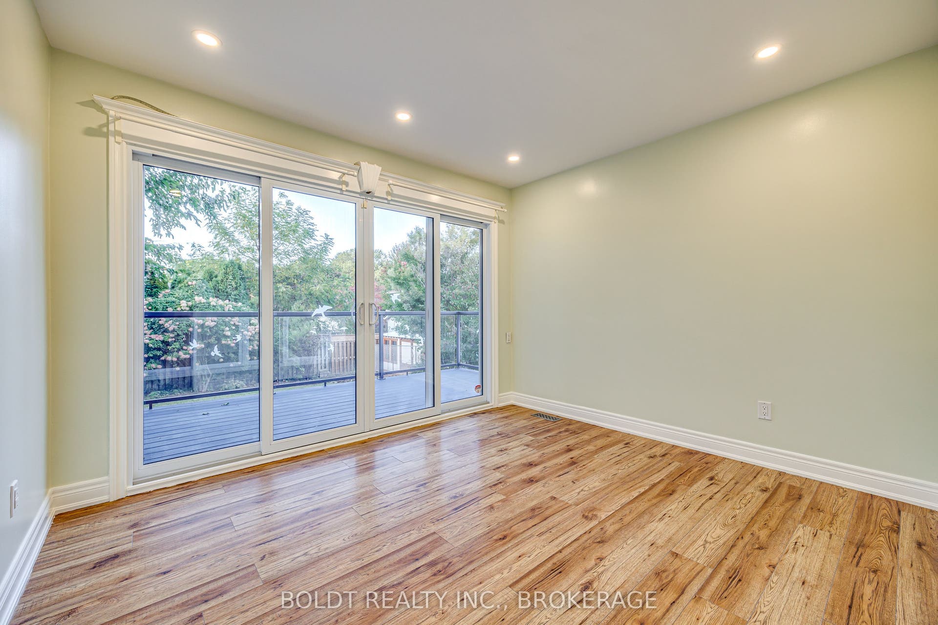 12 Bayshore Crescent, St. Catharines, Niagara ON L2N 5Y4