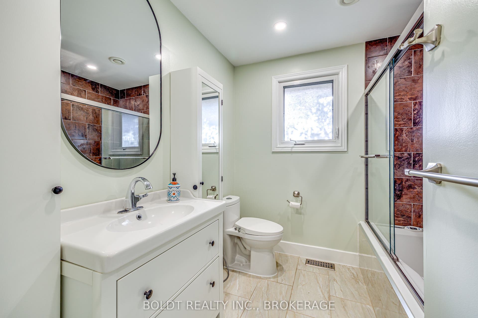 12 Bayshore Crescent, St. Catharines, Niagara ON L2N 5Y4