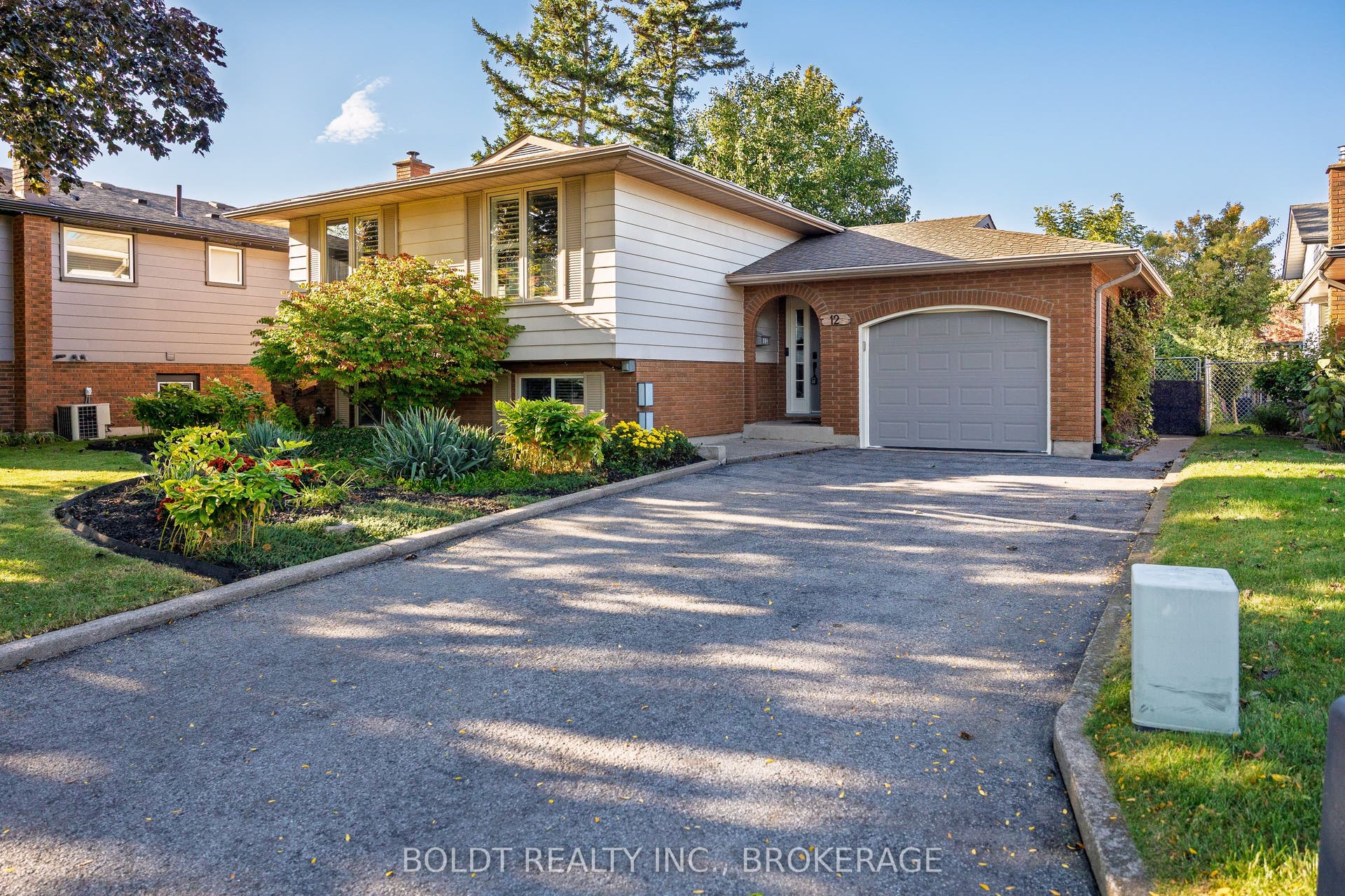 12 Bayshore Crescent, St. Catharines, Niagara ON L2N 5Y4