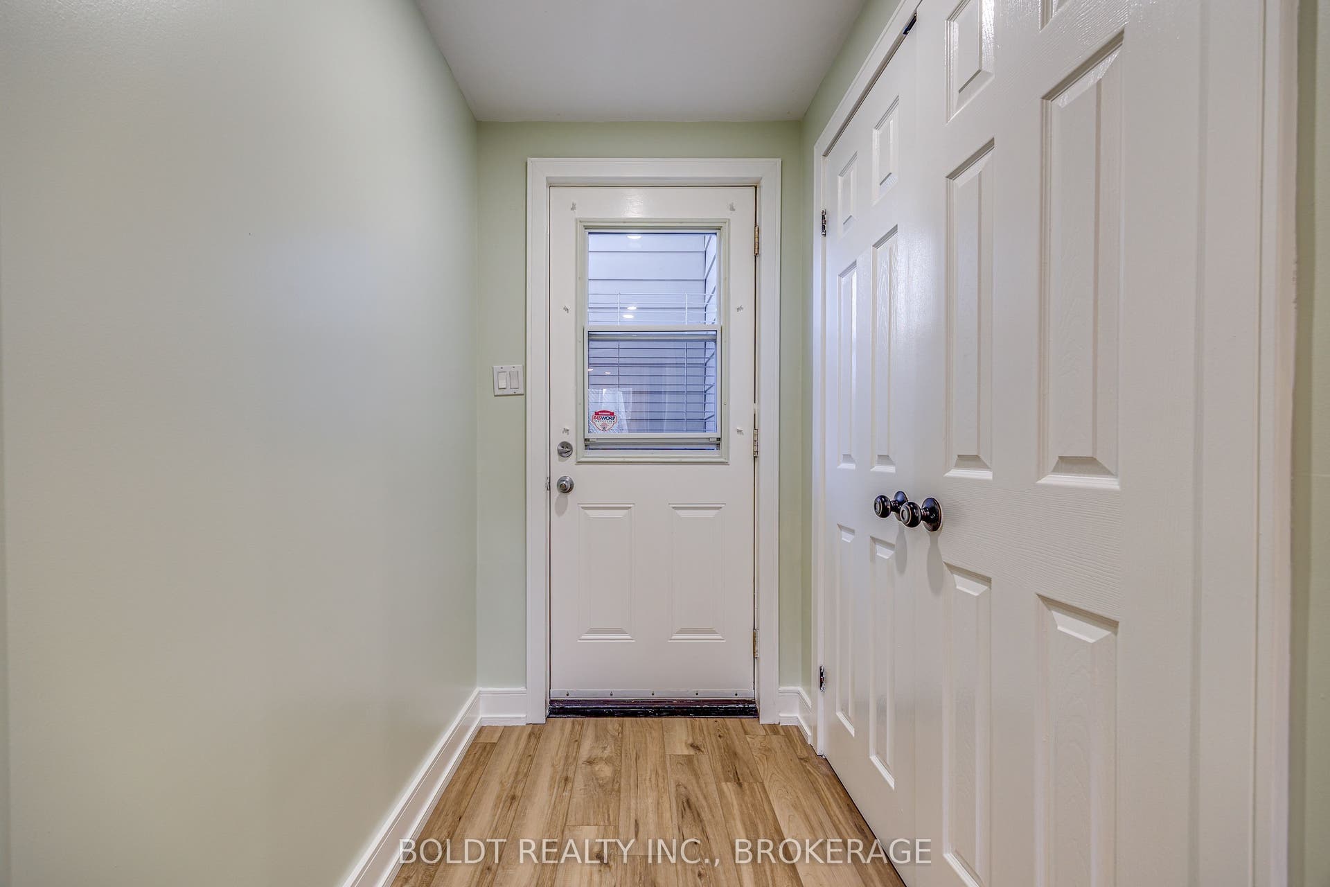 12 Bayshore Crescent, St. Catharines, Niagara ON L2N 5Y4