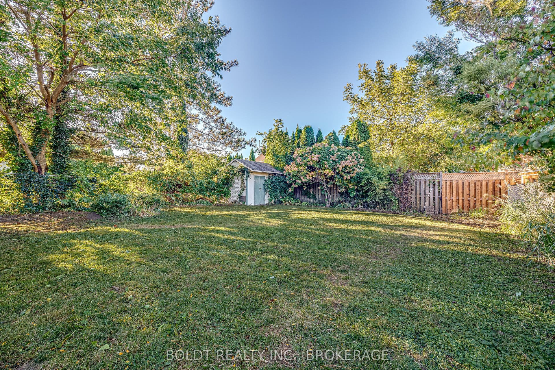 12 Bayshore Crescent, St. Catharines, Niagara ON L2N 5Y4