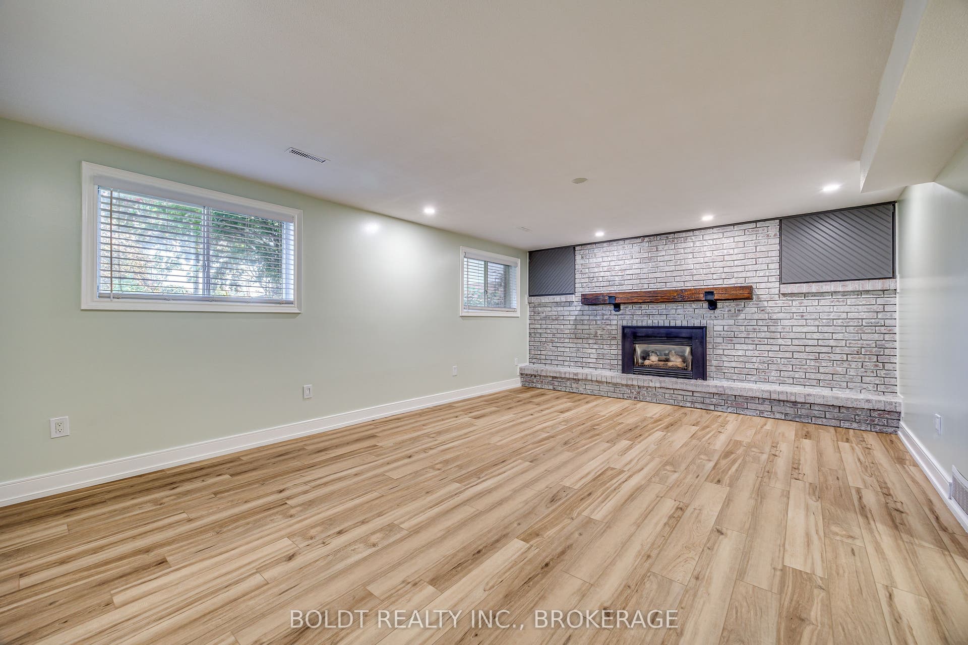 12 Bayshore Crescent, St. Catharines, Niagara ON L2N 5Y4