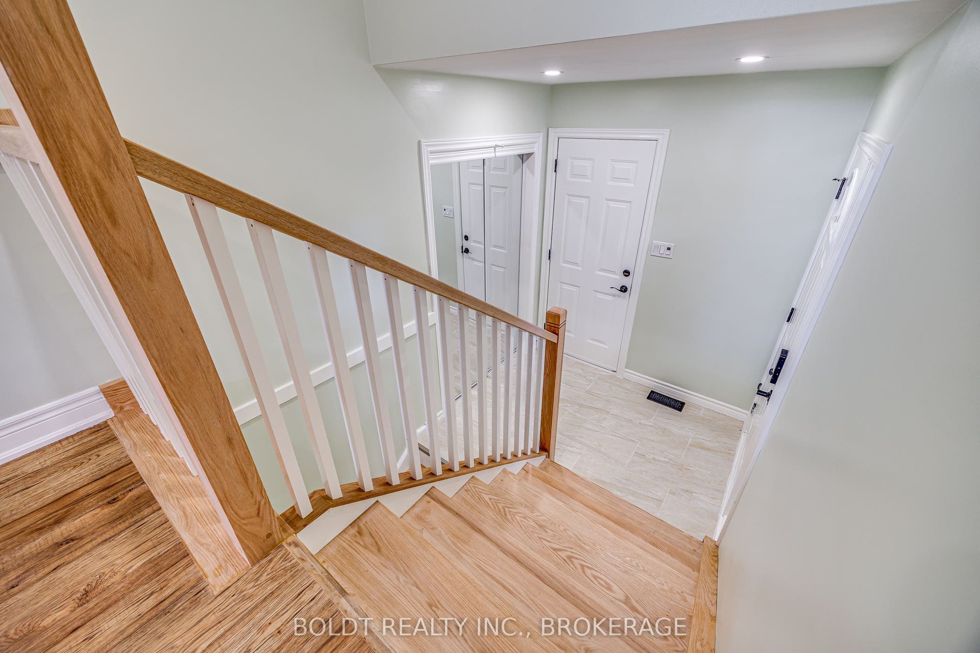 12 Bayshore Crescent, St. Catharines, Niagara ON L2N 5Y4