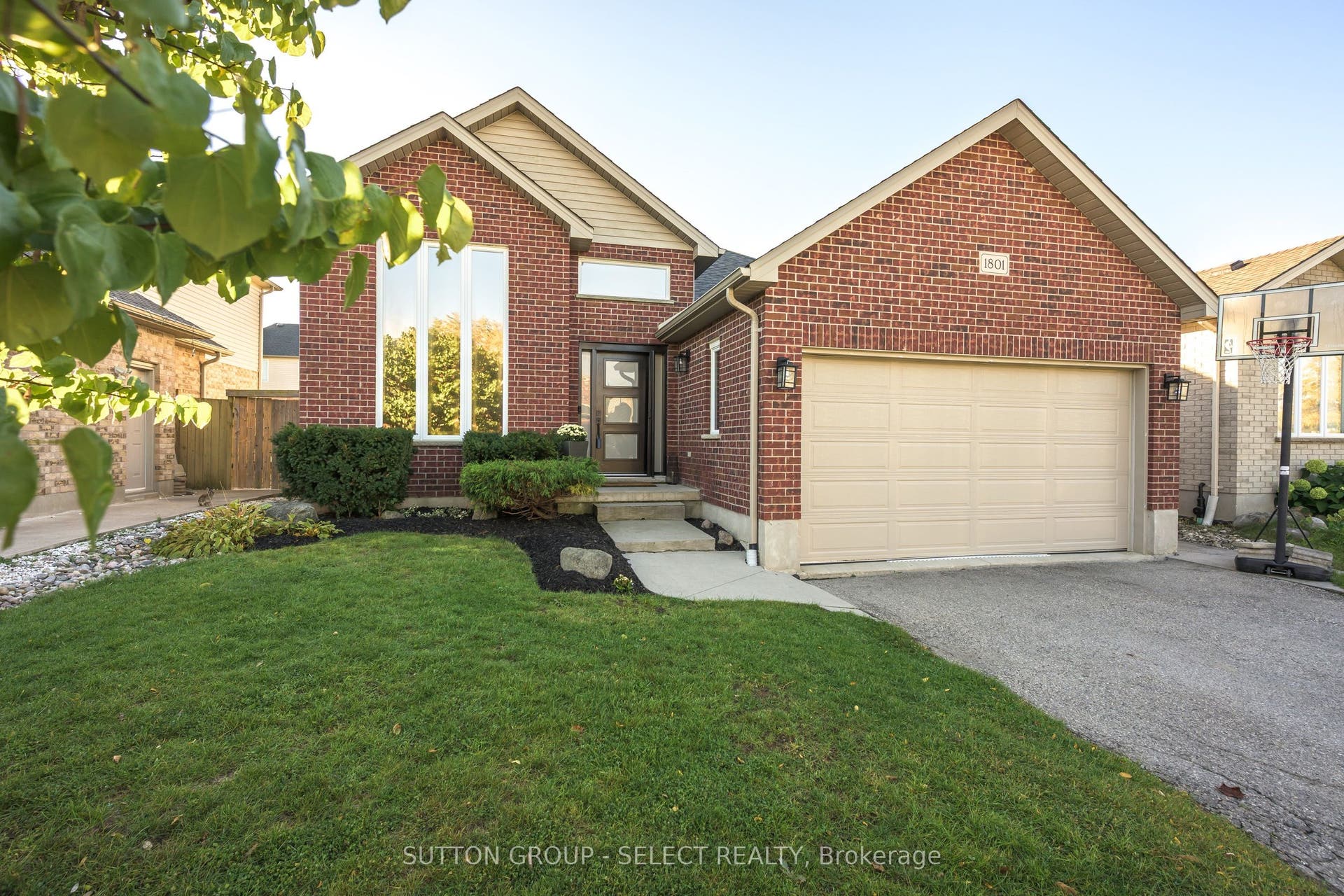 1801 Seymour Crescent, London North, Middlesex ON N6G 5N4