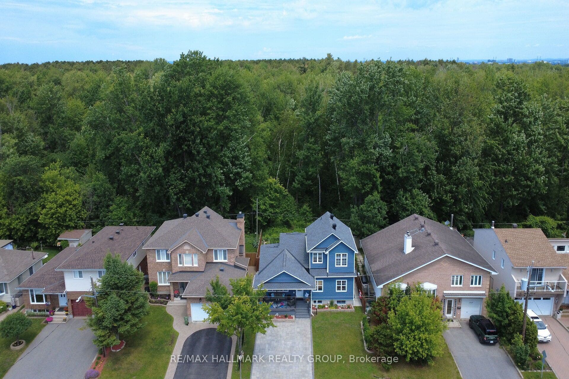 1965 Rosebella Avenue, Blossom Park - Airport And Area, Ottawa ON K1T 1G6