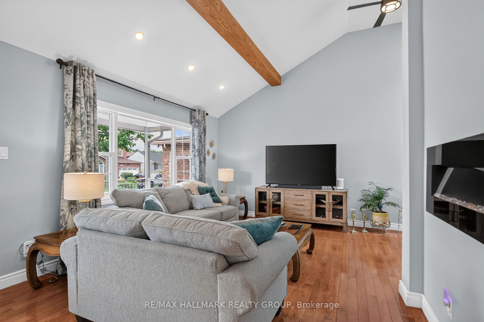 1965 Rosebella Avenue, Blossom Park - Airport And Area, Ottawa ON K1T 1G6
