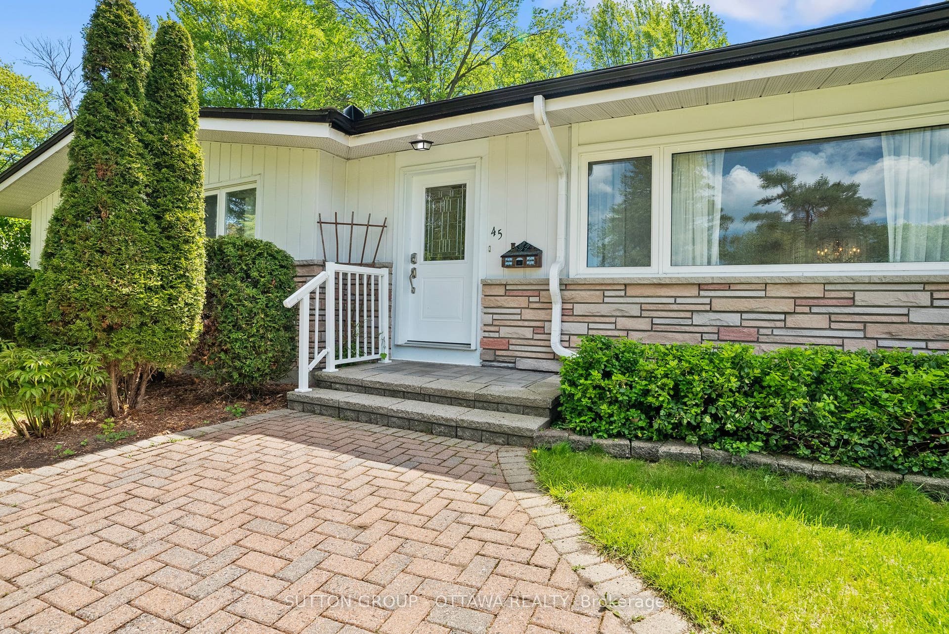 45 Larkspur Drive, Bells Corners And South To Fallowfield, Ottawa ON K2H 6K8 45 Larkspur Drive, Bells Corners And South To Fallowfield, Ottawa ON K2H 6K8