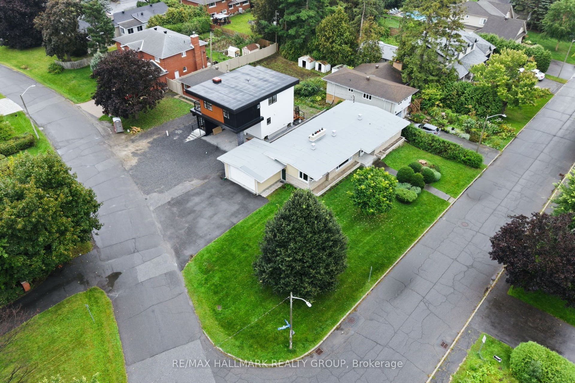 855 Mountainview Avenue, Britannia Heights - Queensway Terrace N And Area, Ottawa ON K2B 5G1 855 Mountainview Avenue, Britannia Heights - Queensway Terrace N And Area, Ottawa ON K2B 5G1