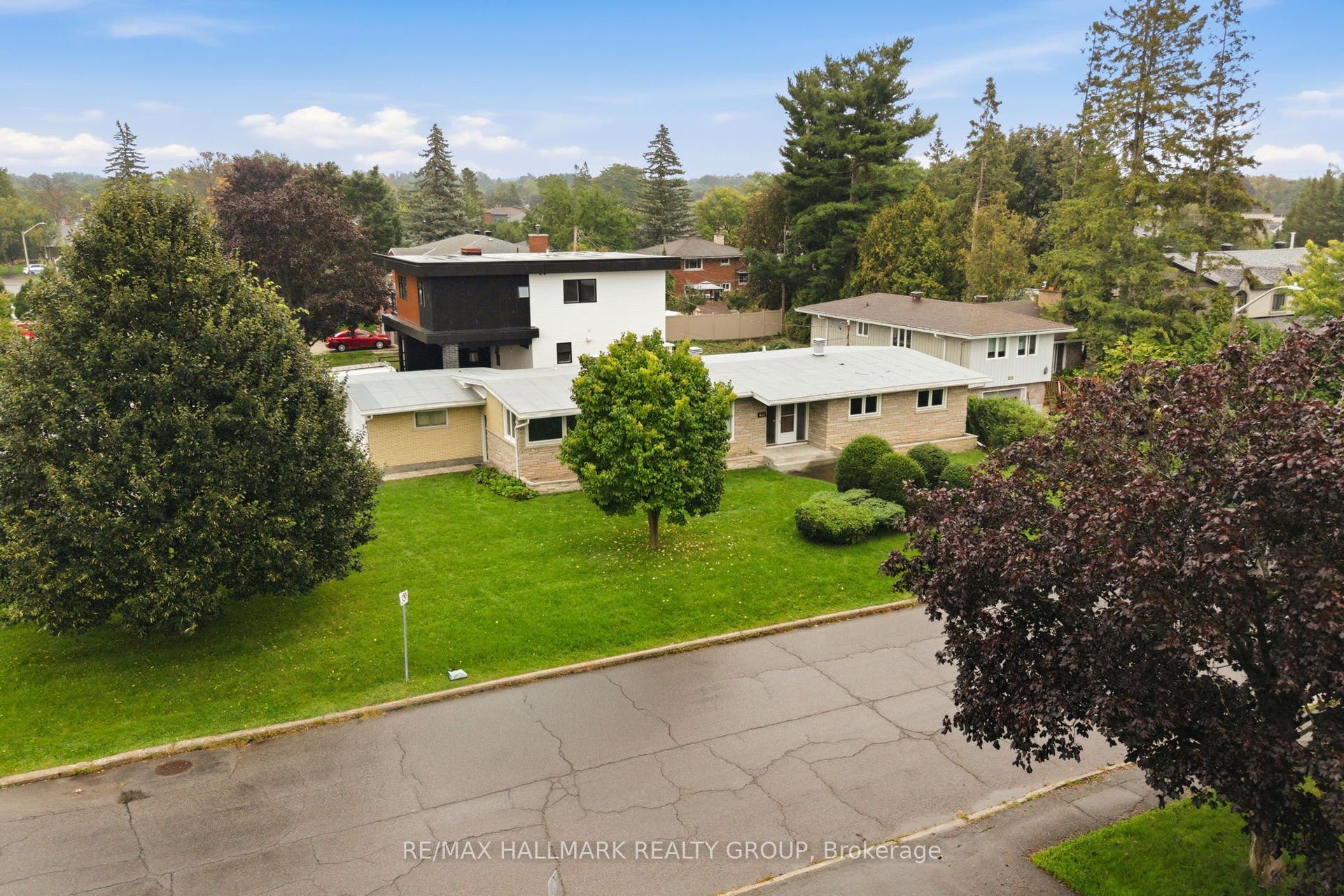 855 Mountainview Avenue, Britannia Heights - Queensway Terrace N And Area, Ottawa ON K2B 5G1 855 Mountainview Avenue, Britannia Heights - Queensway Terrace N And Area, Ottawa ON K2B 5G1