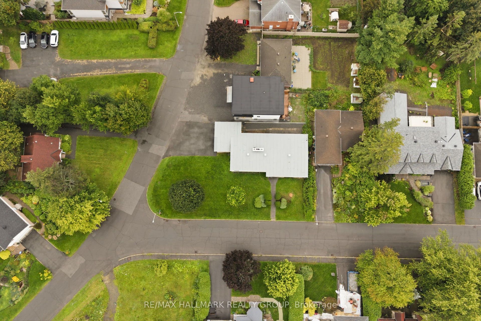 855 Mountainview Avenue, Britannia Heights - Queensway Terrace N And Area, Ottawa ON K2B 5G1 855 Mountainview Avenue, Britannia Heights - Queensway Terrace N And Area, Ottawa ON K2B 5G1