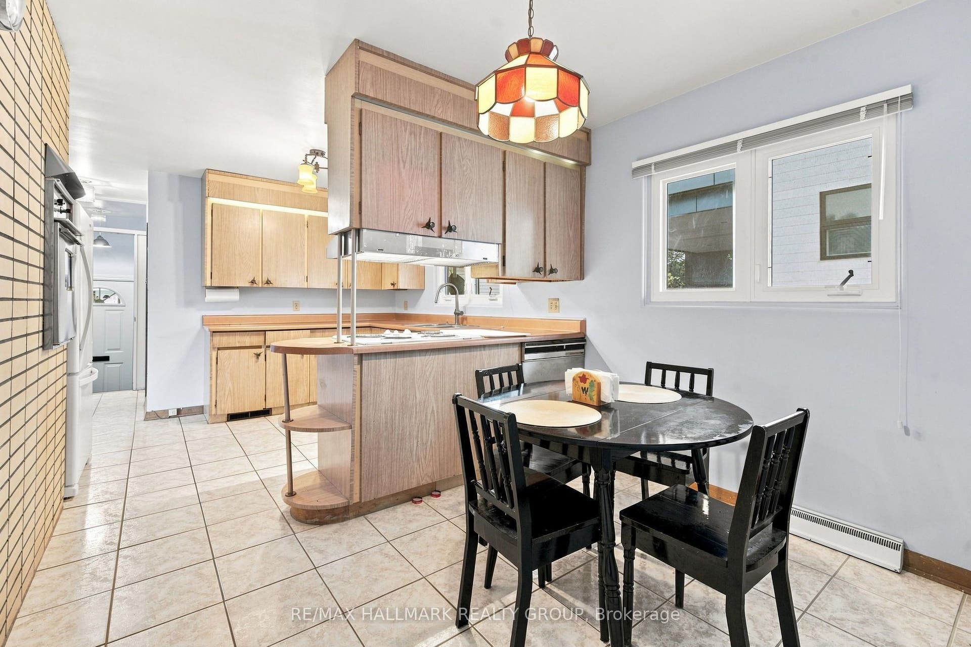 855 Mountainview Avenue, Britannia Heights - Queensway Terrace N And Area, Ottawa ON K2B 5G1 855 Mountainview Avenue, Britannia Heights - Queensway Terrace N And Area, Ottawa ON K2B 5G1