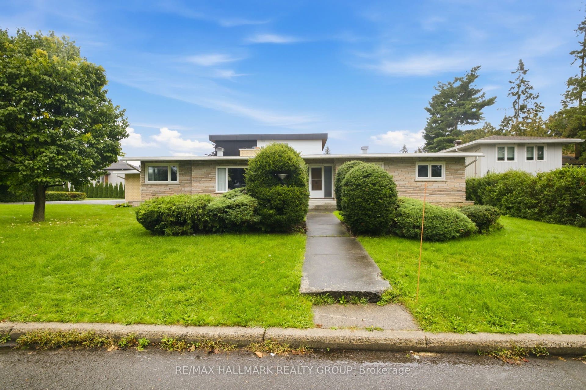 855 Mountainview Avenue, Britannia Heights - Queensway Terrace N And Area, Ottawa ON K2B 5G1 855 Mountainview Avenue, Britannia Heights - Queensway Terrace N And Area, Ottawa ON K2B 5G1