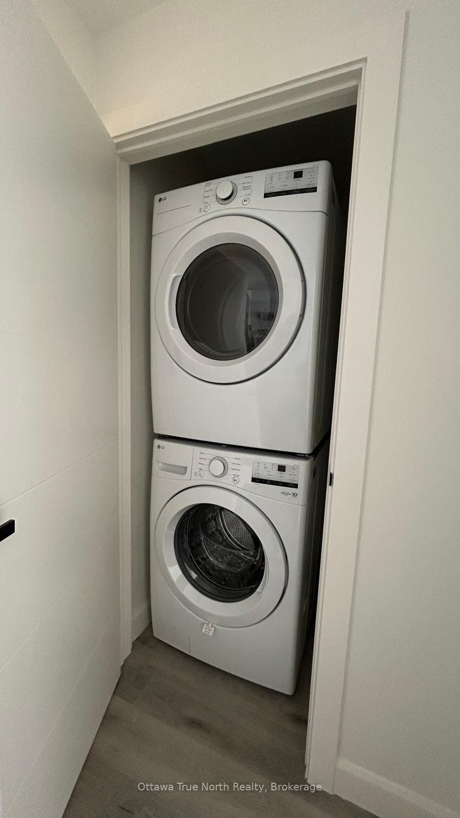 IN UNIT WASHER AND DRYER