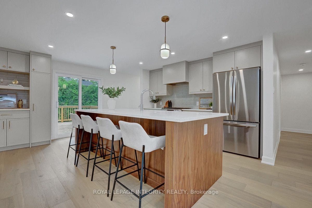 8 Brian Crescent, Qualicum - Bruce Farm - Greenbelt And Area, Ottawa ON K2H 6X3