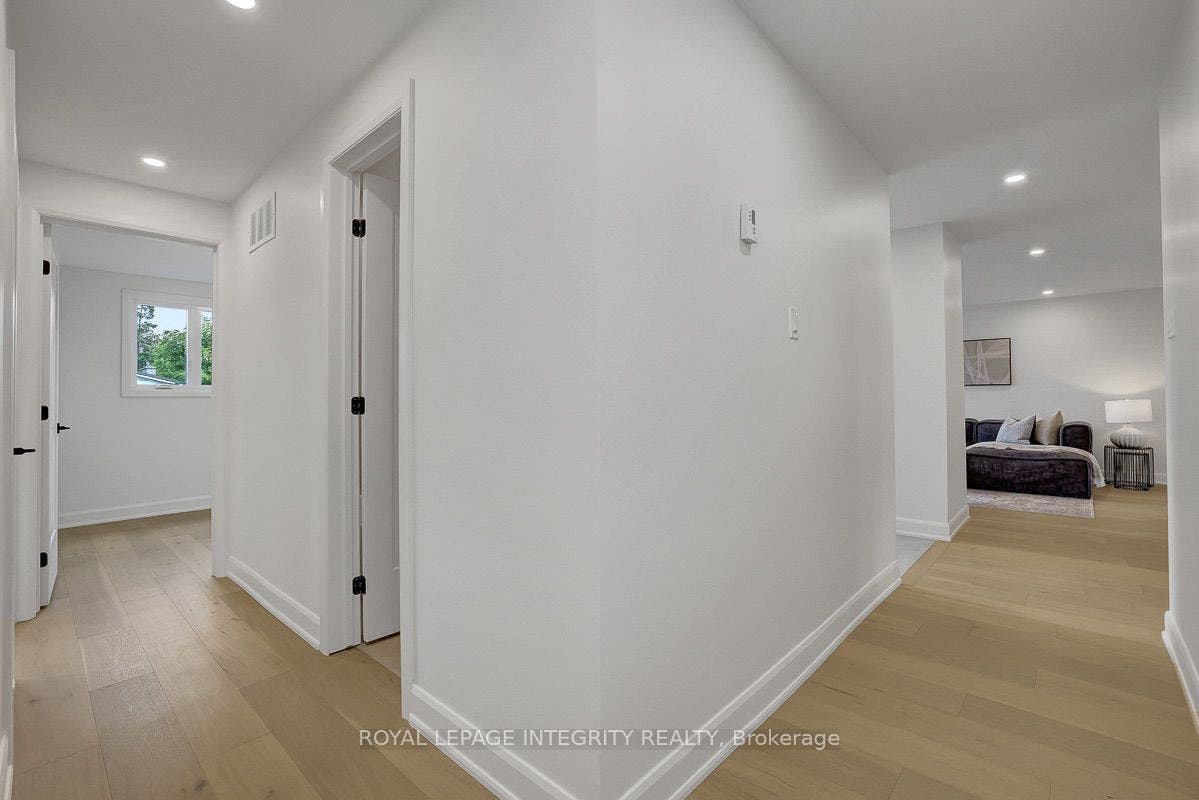 8 Brian Crescent, Qualicum - Bruce Farm - Greenbelt And Area, Ottawa ON K2H 6X3