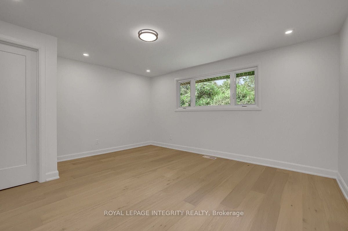 8 Brian Crescent, Qualicum - Bruce Farm - Greenbelt And Area, Ottawa ON K2H 6X3