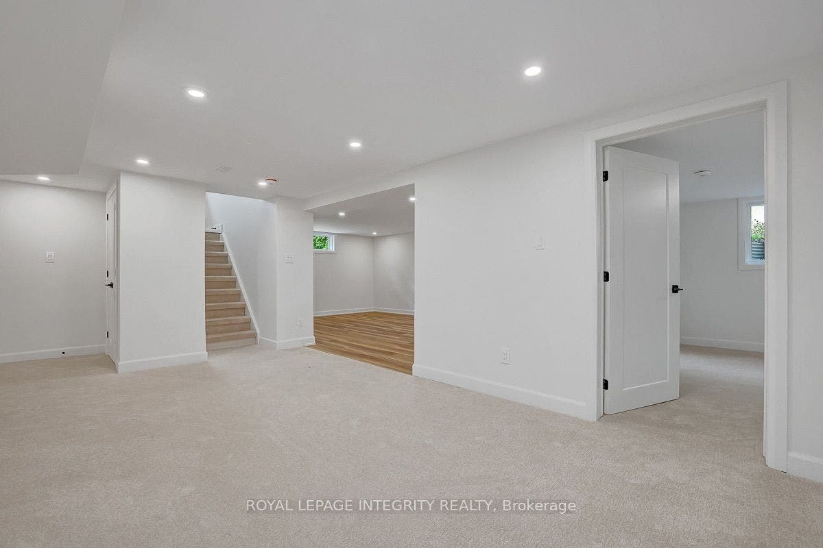 8 Brian Crescent, Qualicum - Bruce Farm - Greenbelt And Area, Ottawa ON K2H 6X3