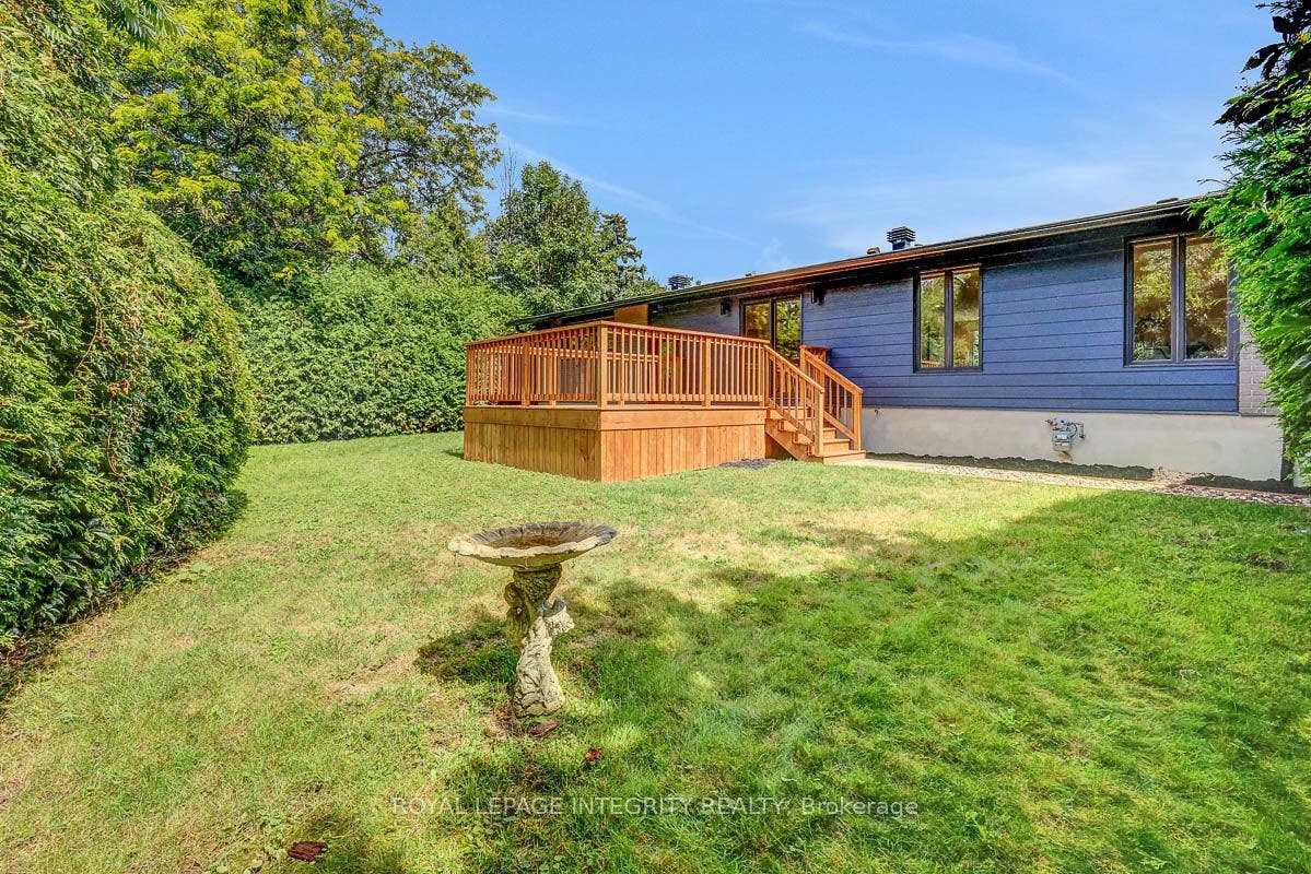 8 Brian Crescent, Qualicum - Bruce Farm - Greenbelt And Area, Ottawa ON K2H 6X3
