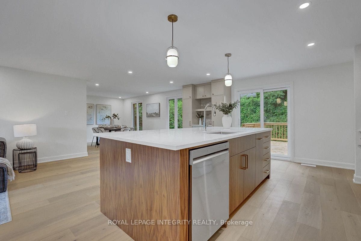 8 Brian Crescent, Qualicum - Bruce Farm - Greenbelt And Area, Ottawa ON K2H 6X3
