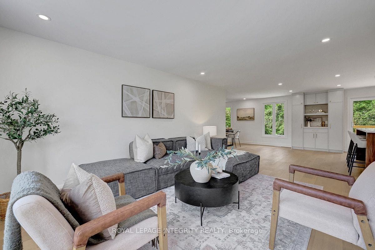 8 Brian Crescent, Qualicum - Bruce Farm - Greenbelt And Area, Ottawa ON K2H 6X3