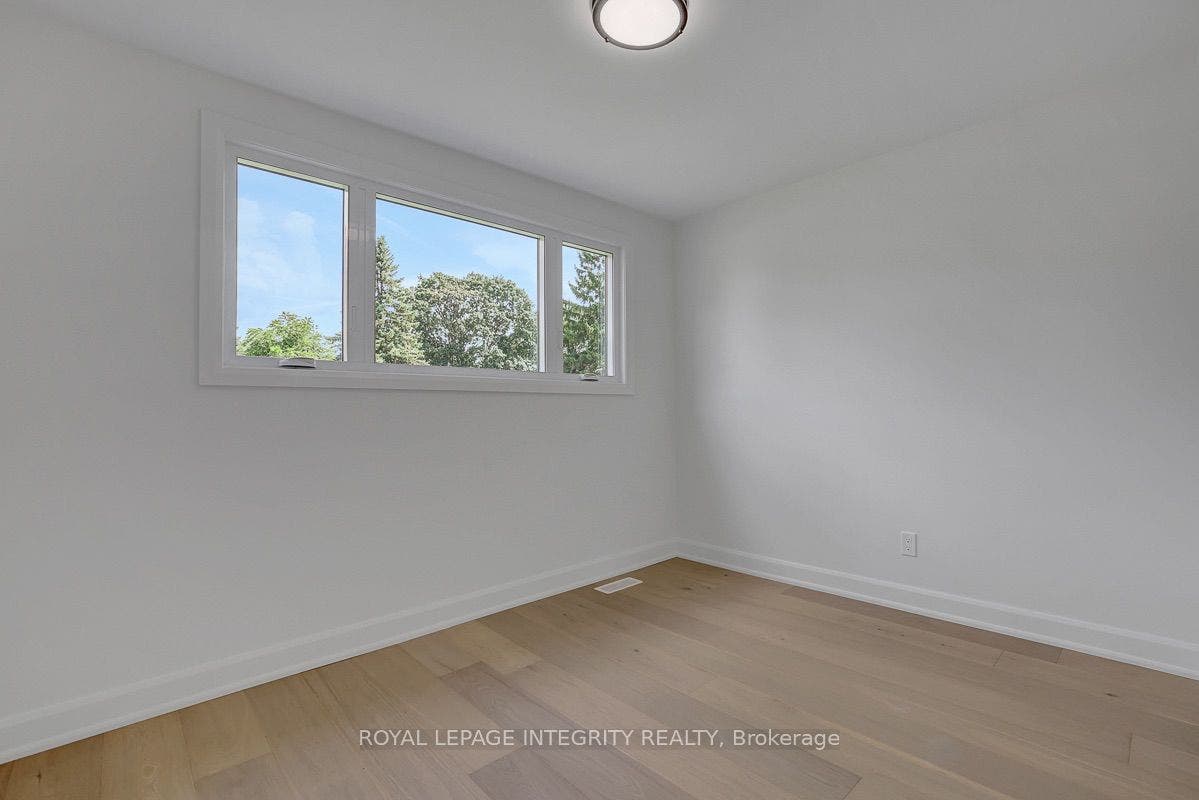 8 Brian Crescent, Qualicum - Bruce Farm - Greenbelt And Area, Ottawa ON K2H 6X3
