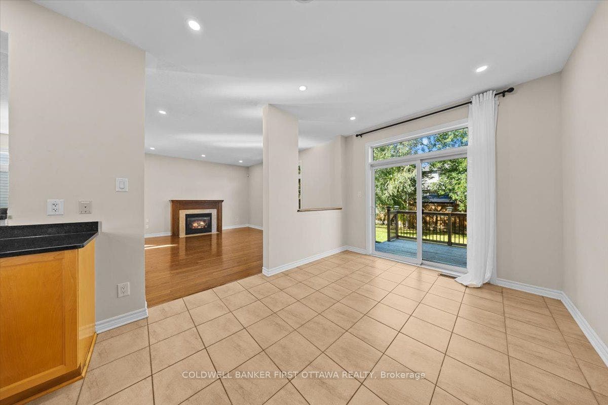 2898 FINDLAY CREEK Drive, Blossom Park - Airport And Area, Ottawa ON K1T 0G6