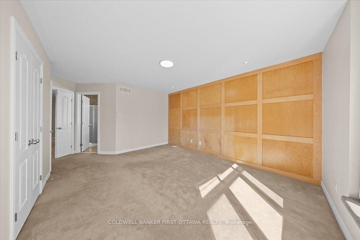2898 FINDLAY CREEK Drive, Blossom Park - Airport And Area, Ottawa ON K1T 0G6