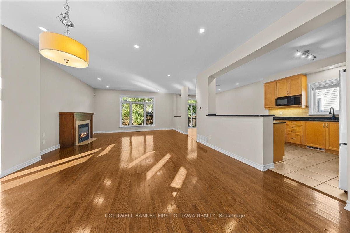 2898 FINDLAY CREEK Drive, Blossom Park - Airport And Area, Ottawa ON K1T 0G6