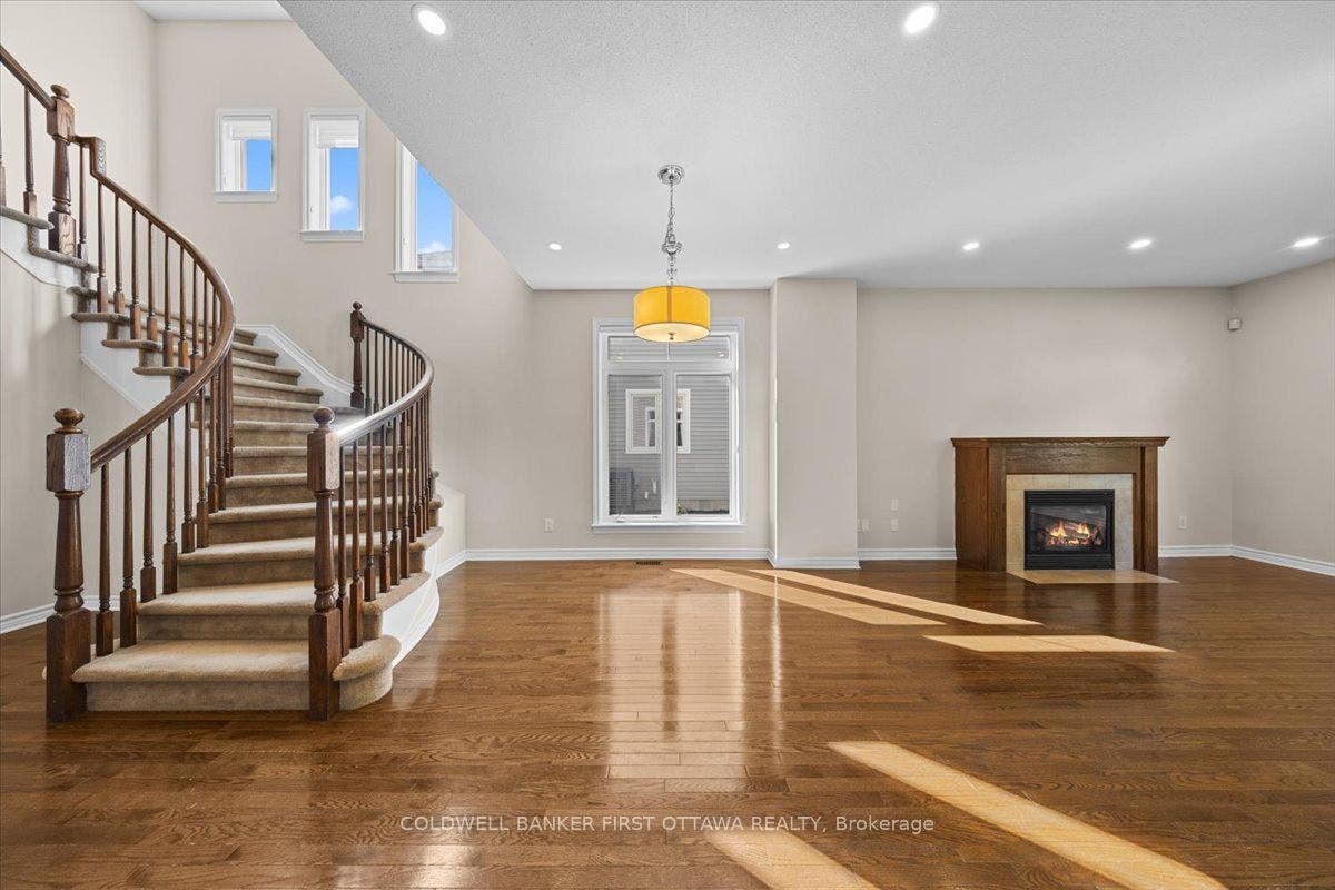 2898 FINDLAY CREEK Drive, Blossom Park - Airport And Area, Ottawa ON K1T 0G6