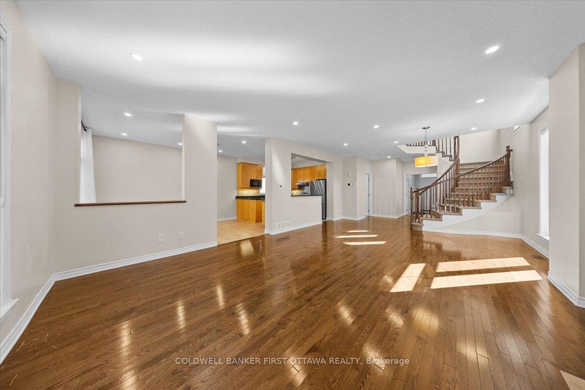 2898 FINDLAY CREEK Drive, Blossom Park - Airport And Area, Ottawa ON K1T 0G6