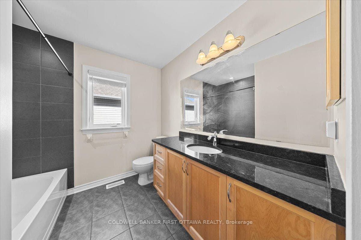 2898 FINDLAY CREEK Drive, Blossom Park - Airport And Area, Ottawa ON K1T 0G6