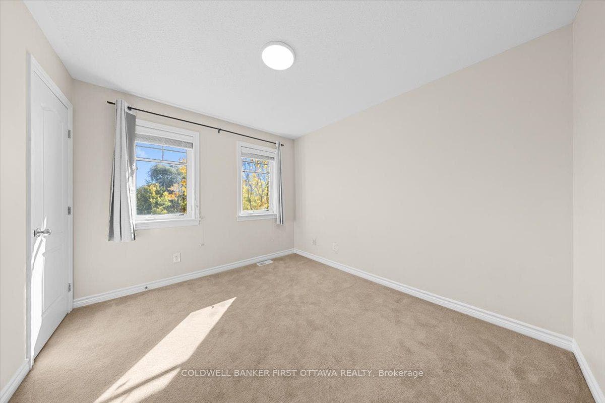 2898 FINDLAY CREEK Drive, Blossom Park - Airport And Area, Ottawa ON K1T 0G6