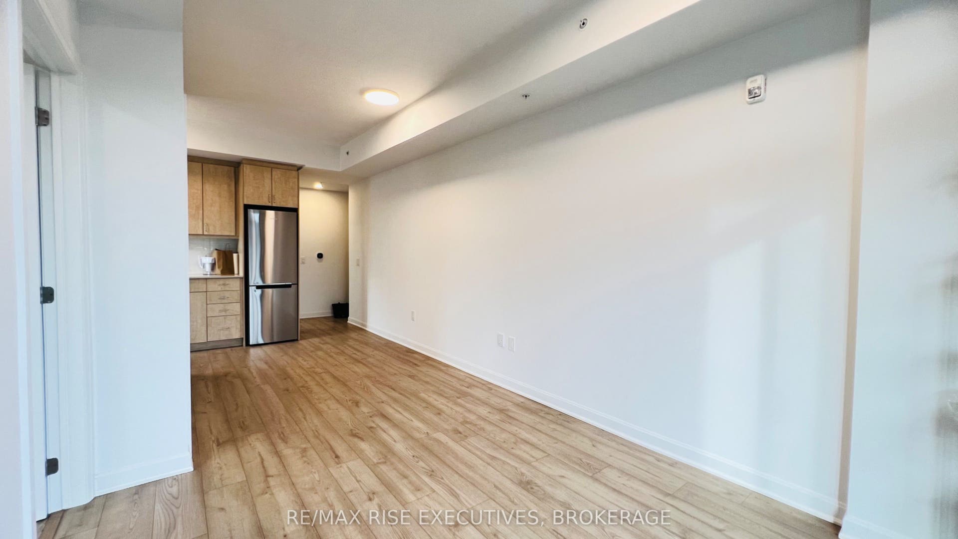 Living/Dining Area