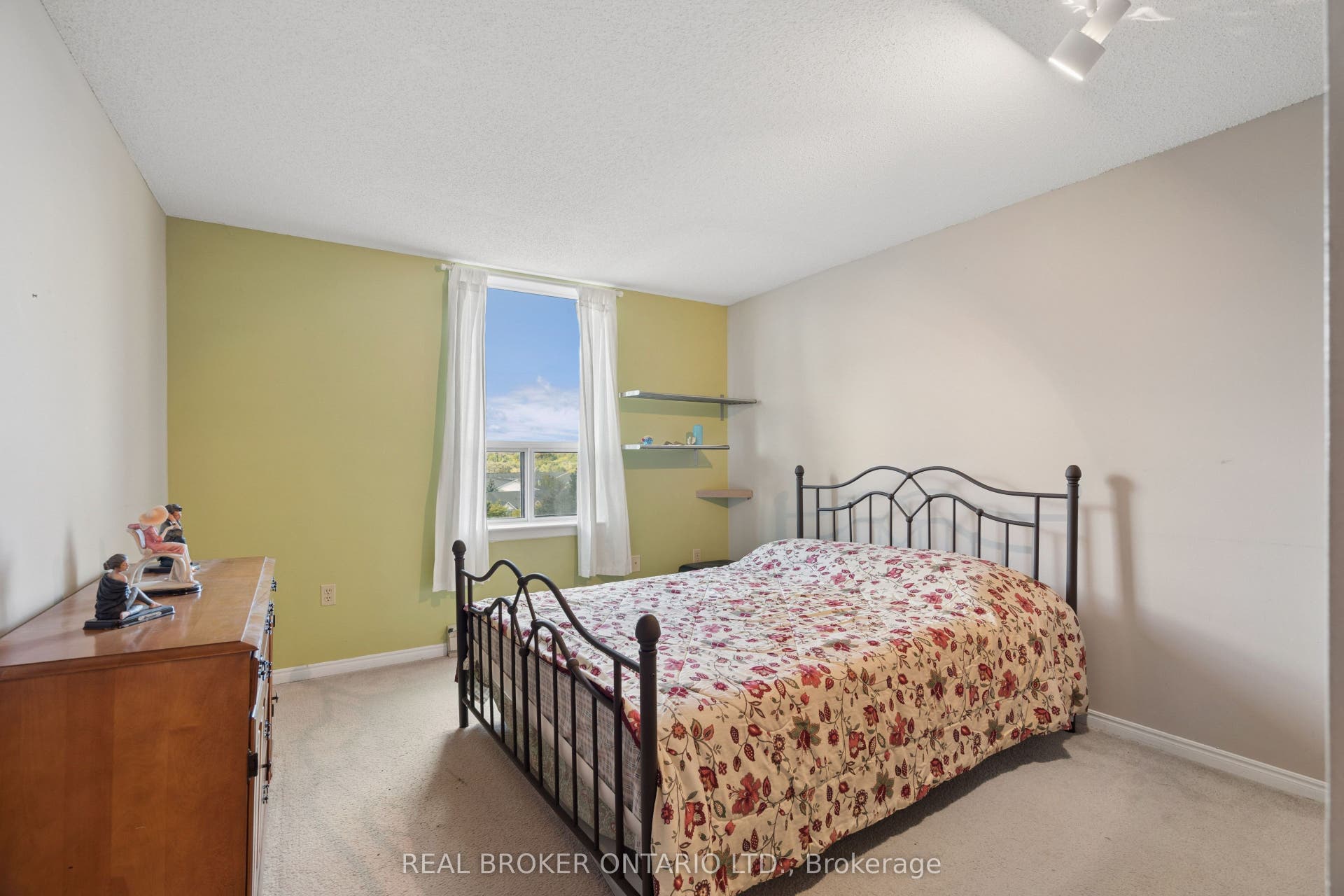 35 Green Valley Drive, #508, Kitchener, Waterloo ON N2P 2A5 35 Green Valley Drive, #508, Kitchener, Waterloo ON N2P 2A5